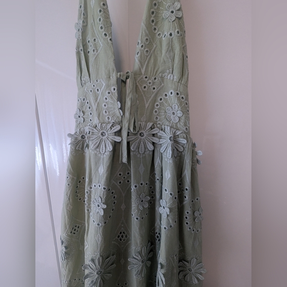NWT Storia Eyelet Floral Maxi Dress - Picture 3 of 6